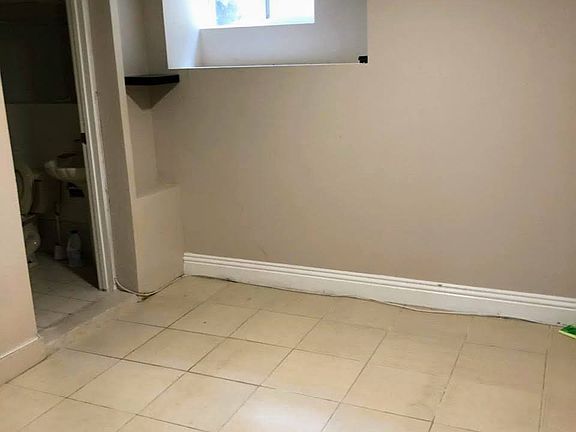 2nd image of 320 Quintara St #1