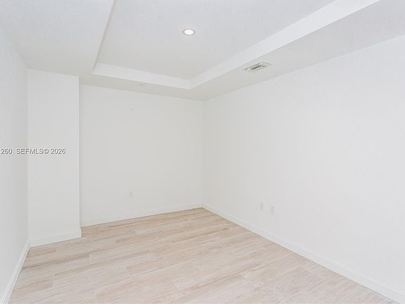 3rd image of 45 SW 9th St APT 3204