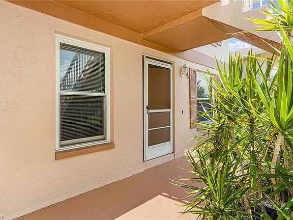 3rd image of 1025 Mainsail DR #205