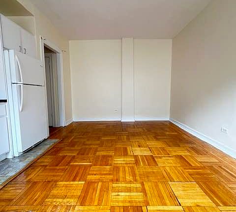 5th image of 118 Post Ave APT 4