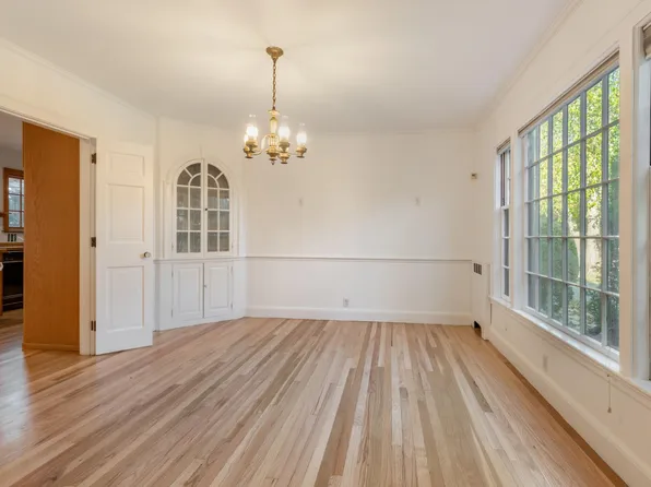 9 Robinson Park, Winchester, MA 01890