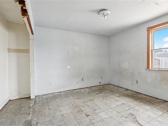 5th image of 1008 N Bengal Rd