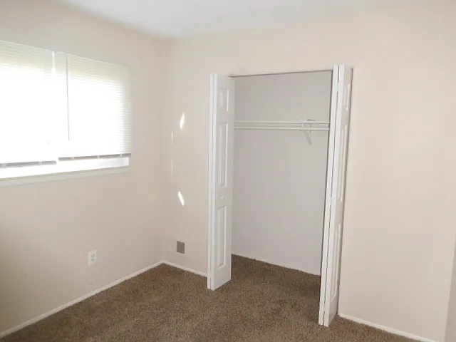 501 E Breckenridge St — Photo 18