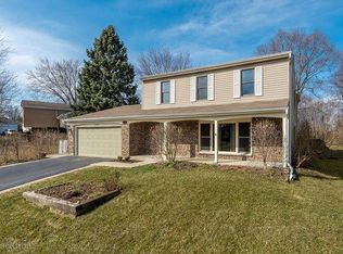 739 Buffalo Cir, Carol Stream, IL 60188