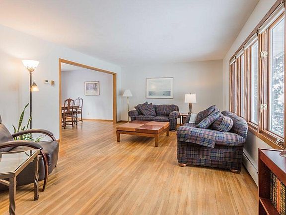 2nd image of 10907 Pioneer Dr
