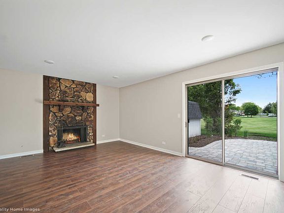 5th image of 3725 Arrowwood Ln