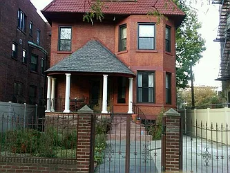Rented by Rapid Realty Cobble Hill