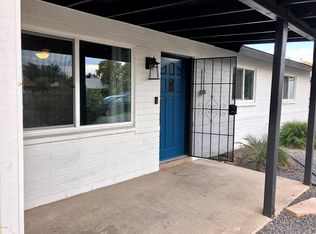 902 E Seldon Ln, Phoenix, AZ 85020