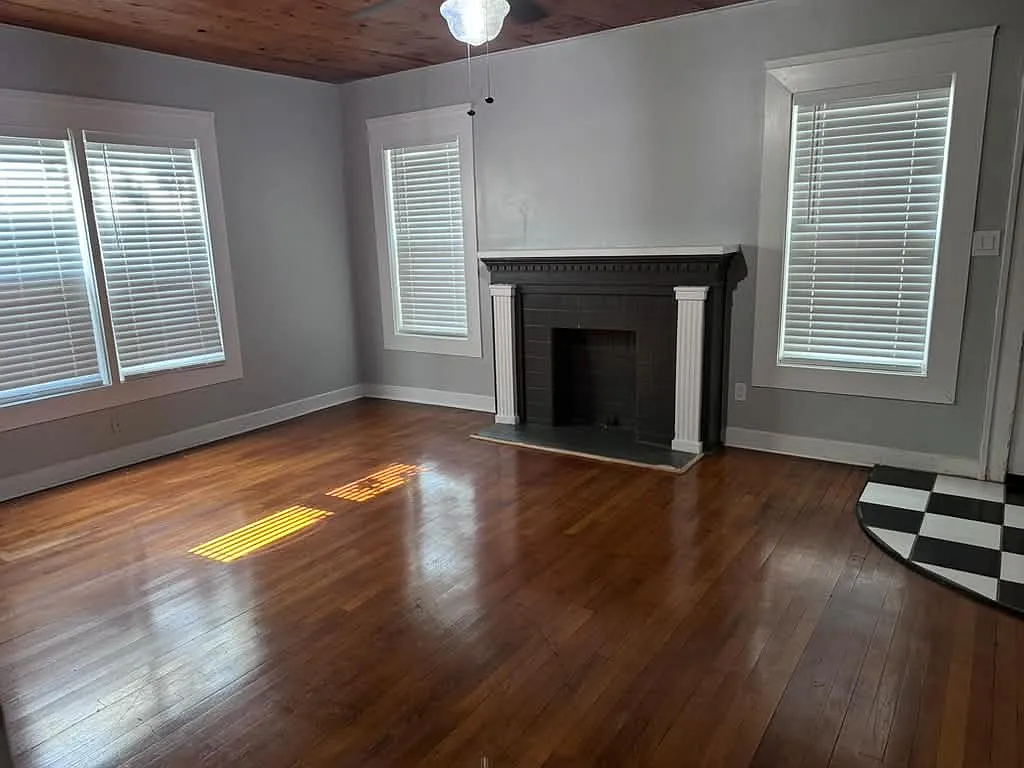 2 bed, $1,250 — Photo 1