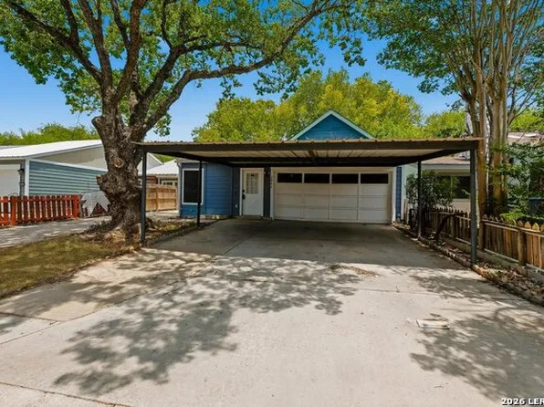 2886 Cherry Field Dr, San Antonio, TX 78245