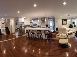 4521 W Pratt Ave, Lincolnwood, IL