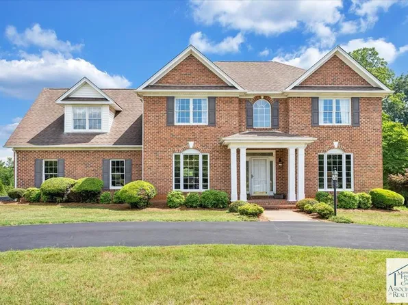 161 Burch Dr, Martinsville, VA 24112