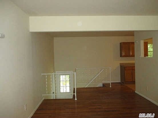 3rd image of 7 Hollingsworth Pl