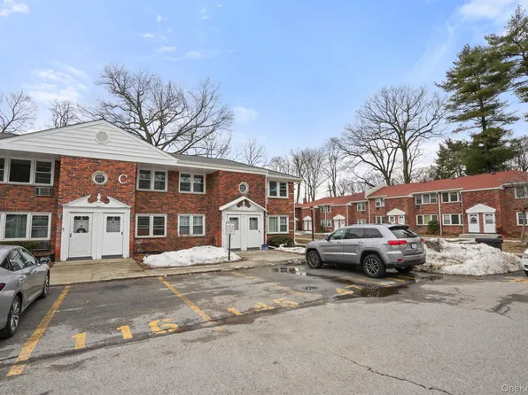 2710 South Road #C6, Poughkeepsie, NY 12601