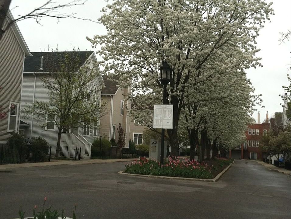 Landmark Village entrance