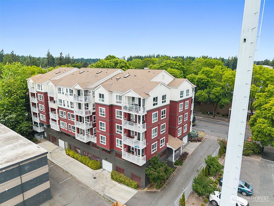 1st image of 2805 NE 125th Street #304