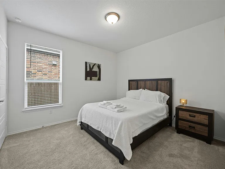 12529 Hallstatt Dr — Photo 36