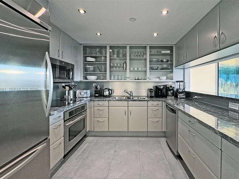 540 West Ave #2114 — Photo 18