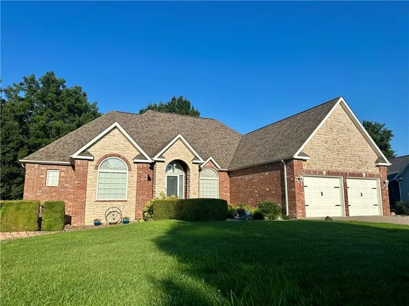 62 NW 241st Rd, Clinton, MO 64735