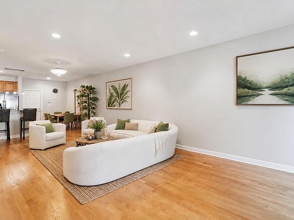 4th image of 404 Callie Ct #1A