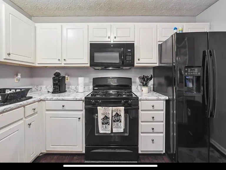 Mill Pointe Cv — Photo 10