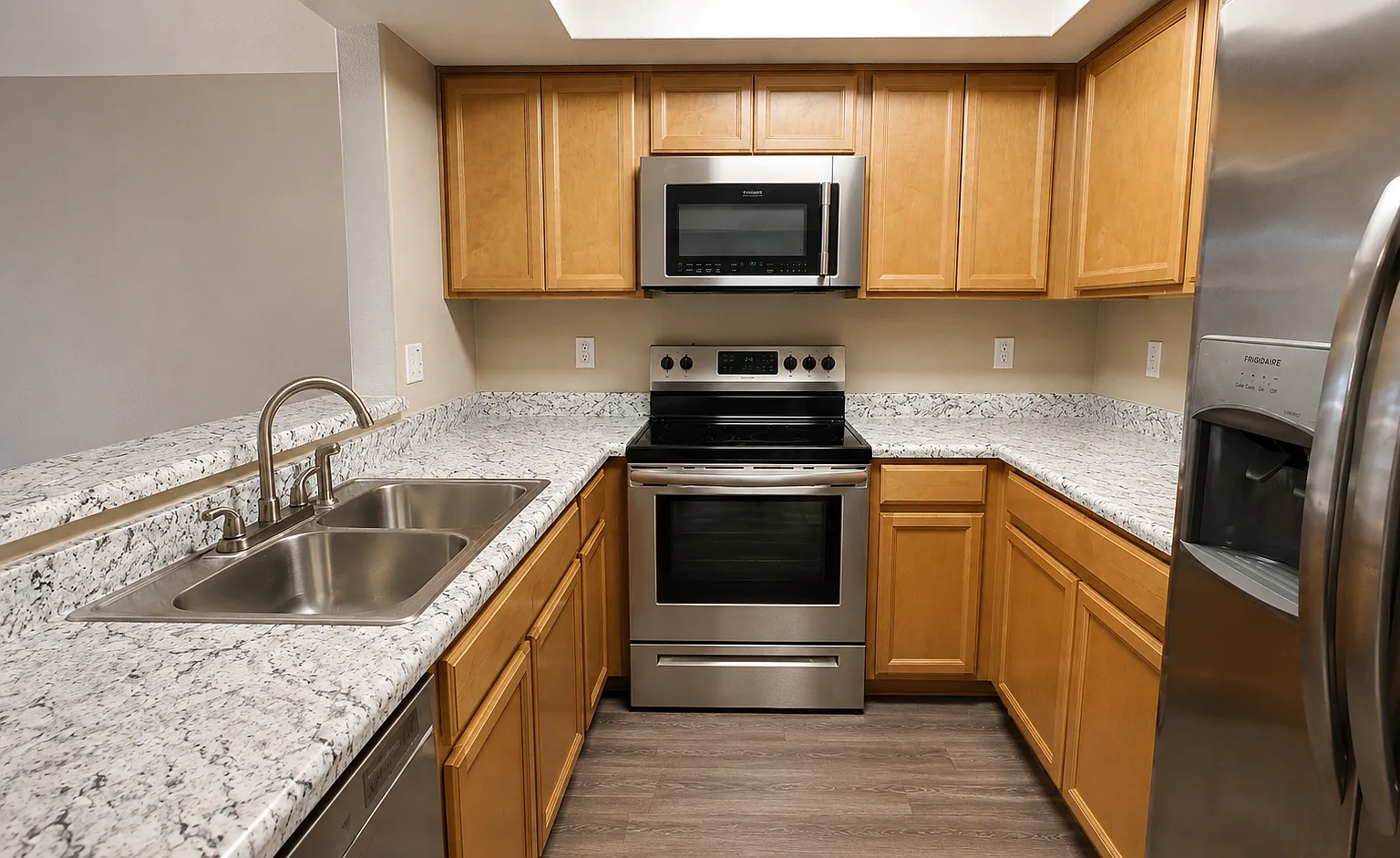 2 bed, 816 sqft, $1,600 — Photo 4