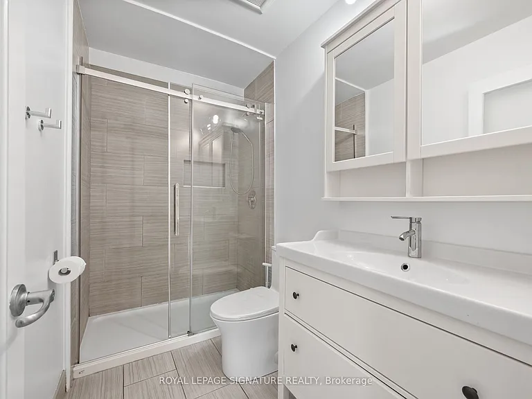 28 Victoria Ave N #312 — Photo 34
