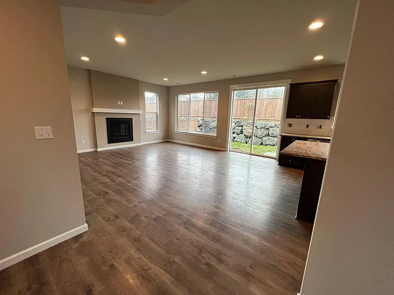 2823 84th Dr NE — Photo 10