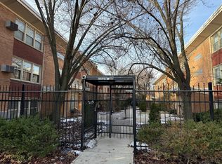 7536 N Ridge Blvd #G, Chicago, IL 60645