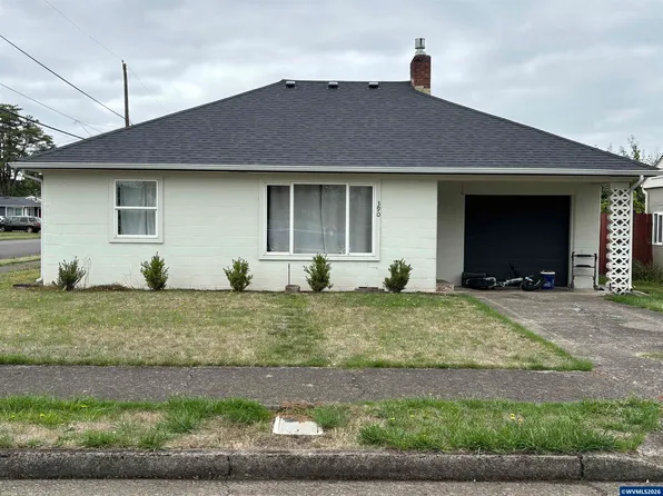 390 S 7th St, Lebanon, OR 97355