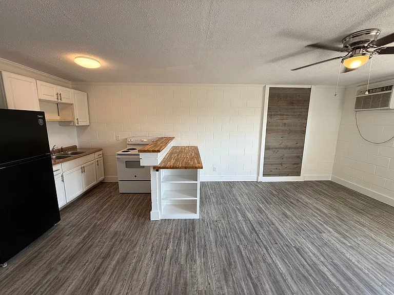 626 Power St — Photo 16