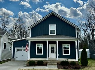 1004 Sycamore Rdg E, Burns, TN 37029