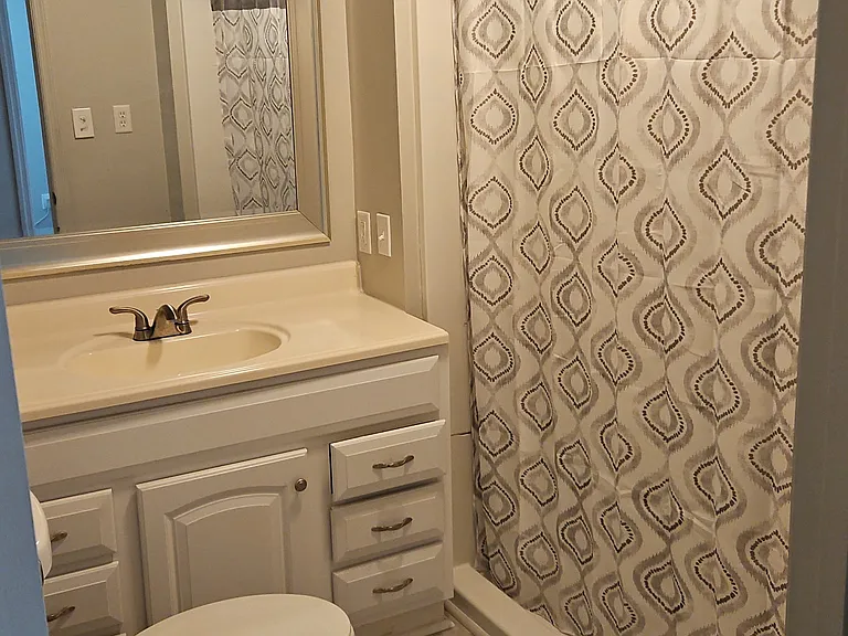 5004 Oakland Hills Ave — Photo 27