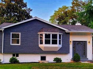 8903 Benham St, Lorton, VA 22079