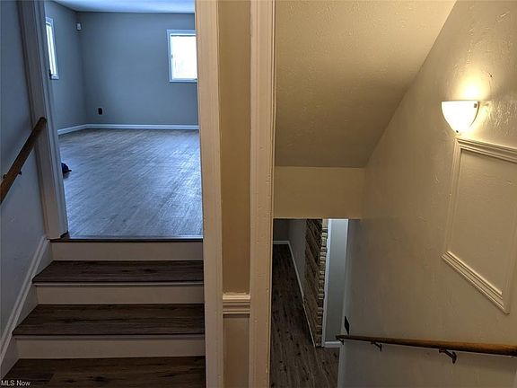 3rd image of 245 S Vine St