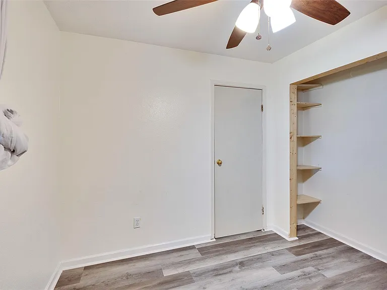 16213 Monks Mountain Dr — Photo 20