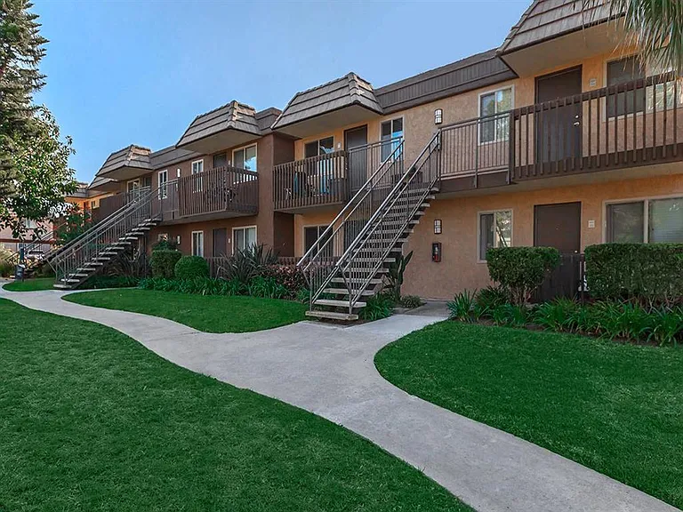 The Bluffs at Carlsbad — Photo 8