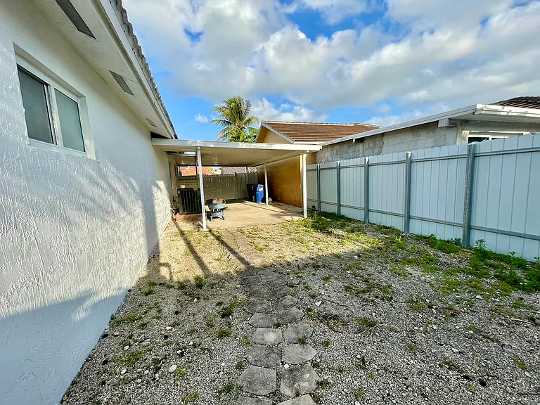 18254 SW 143rd Pl — Photo 46