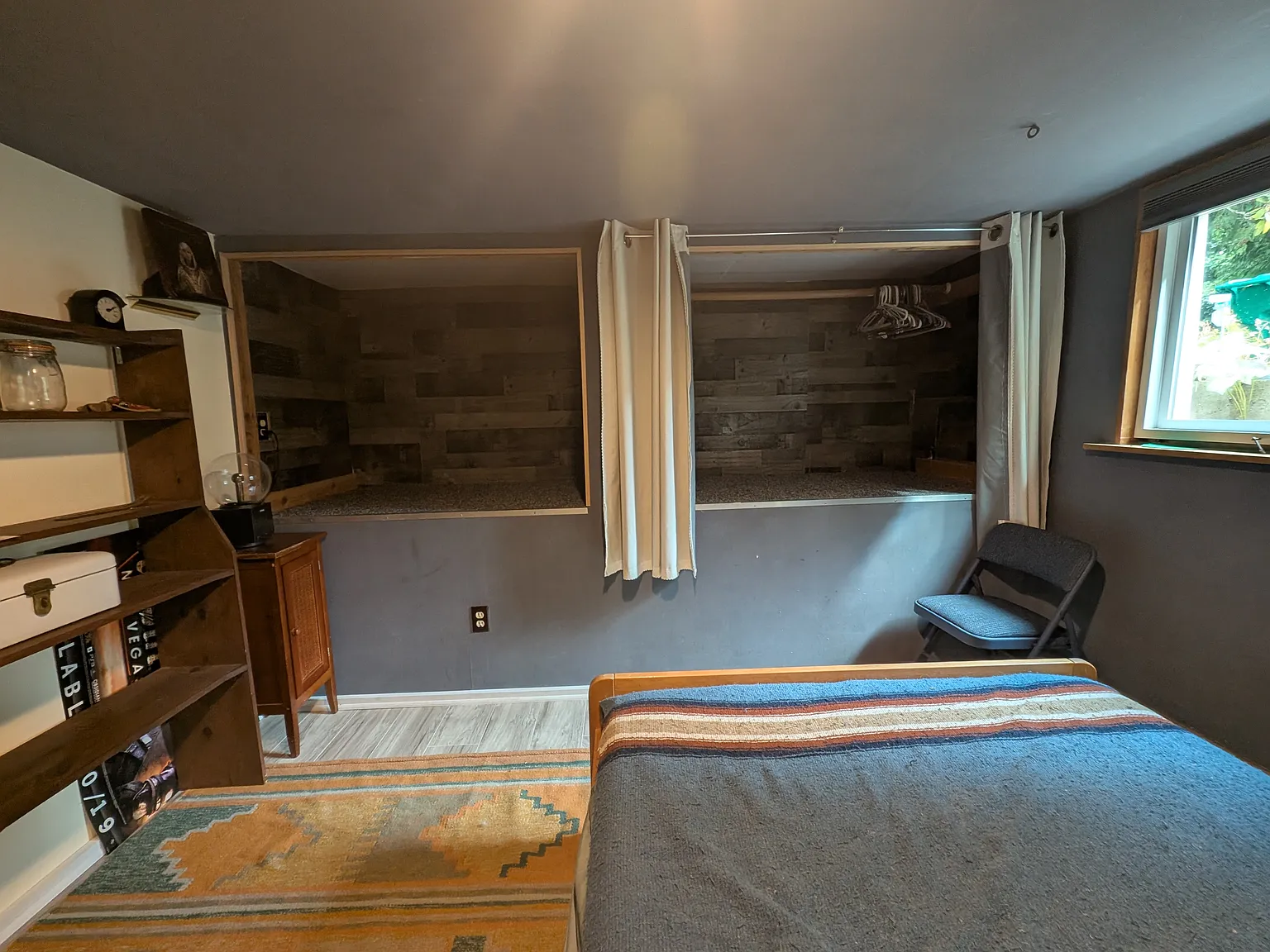 1 bed, 2500 sqft, $1,100 — Photo 2