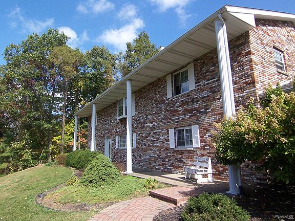 931 Moyer Ave 009