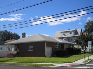 349 2nd St, Saddle Brook, NJ 07663