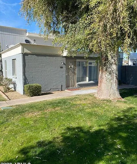 2687 W Ocotillo Rd — Photo 9