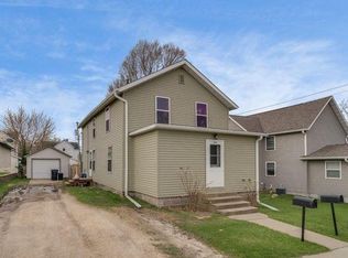 330 1/2 W Lacrosse St, Tomah, WI 54660