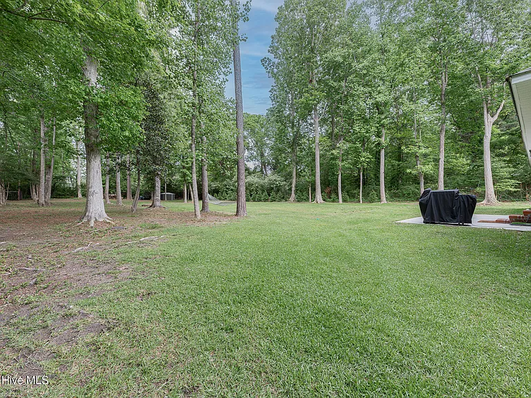 137 Wilburne Dr — Photo 34