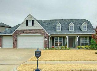 324 E 125th Pl, Jenks, OK 74037