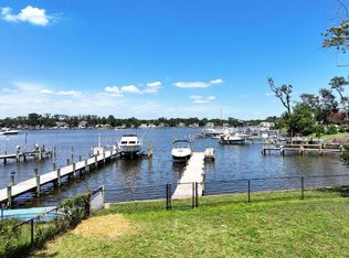 2004 Goose Neck Rd, Pasadena, MD 21122