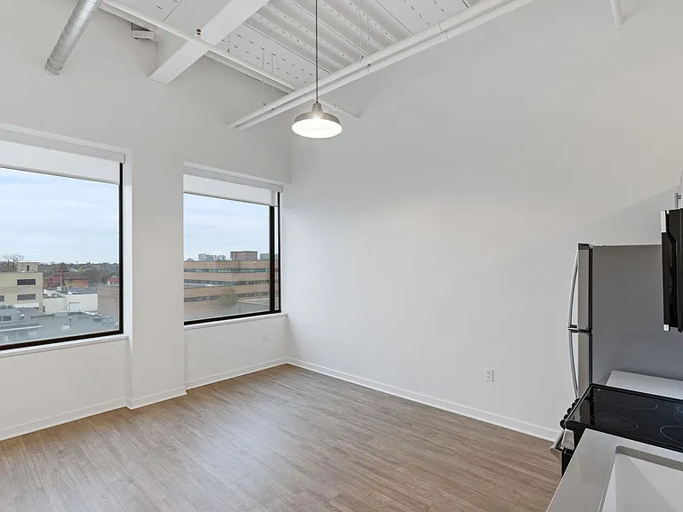 501 S Capitol Ave — Photo 89