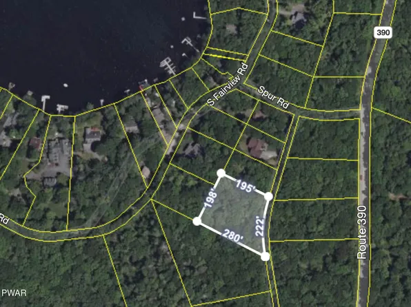 McHenry Ct, Tafton, PA 18464