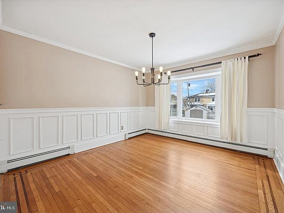 5th image of 450 Childs Ave