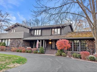 9491 N Fairway Cir, Bayside, WI 53217